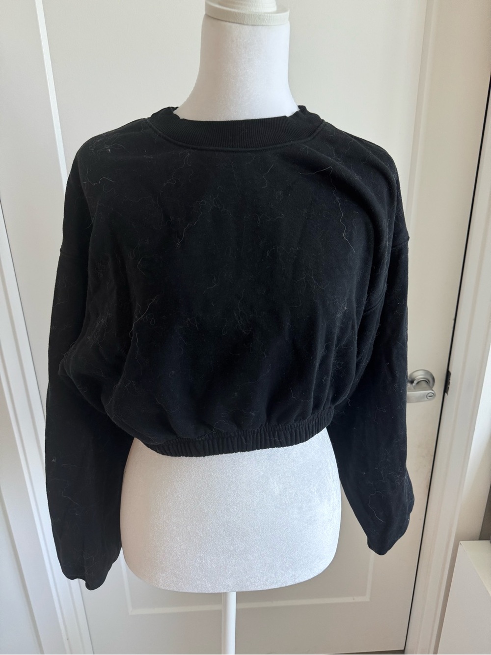 ALO Cropped Black Crewneck Sweatshirt - Women's Top